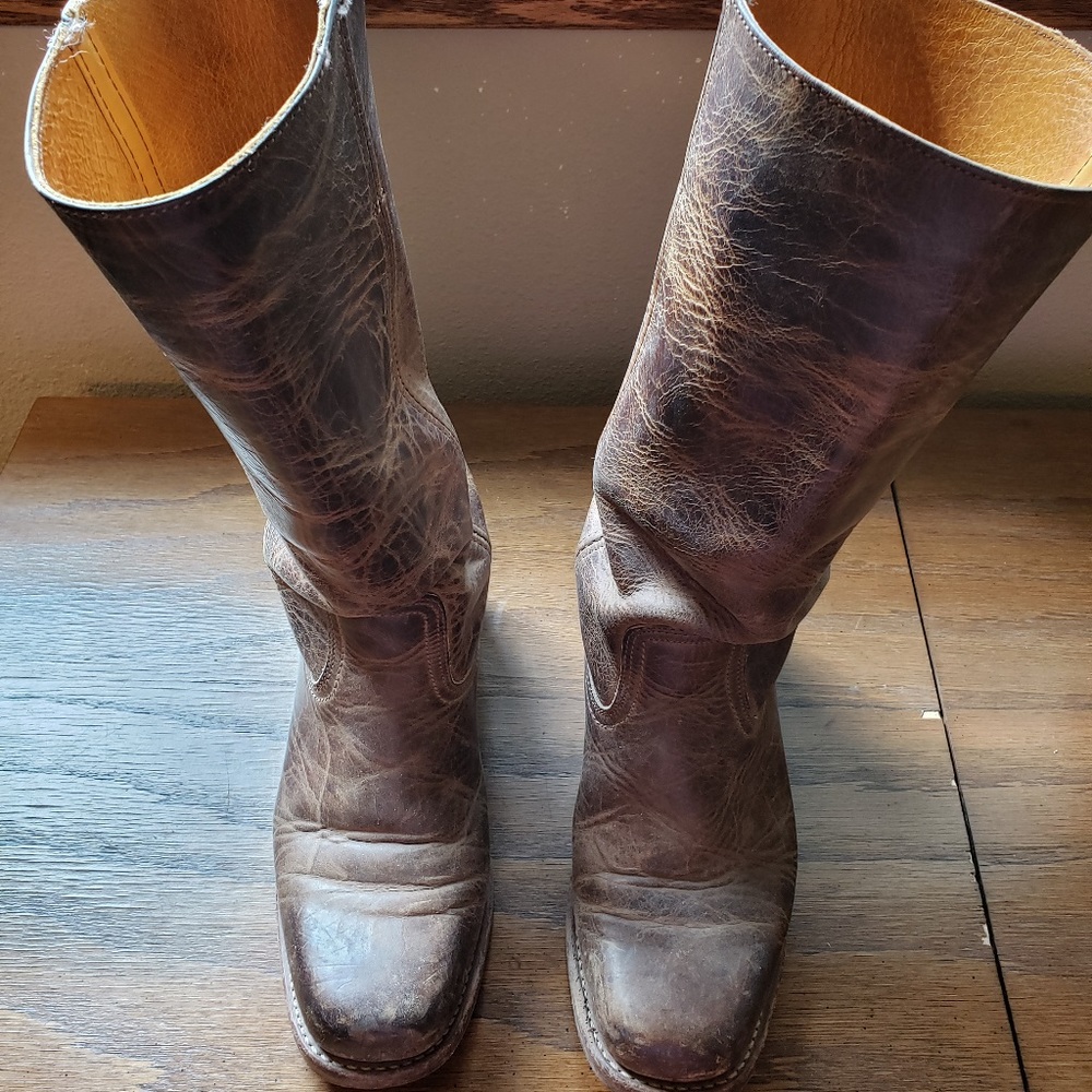 Frye Campus Style Leather Boot Size 9 *** Gorgeous